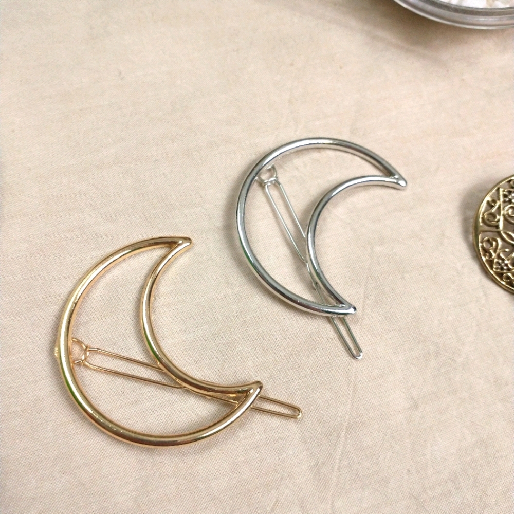2pc Crescent Moon Hair Clips